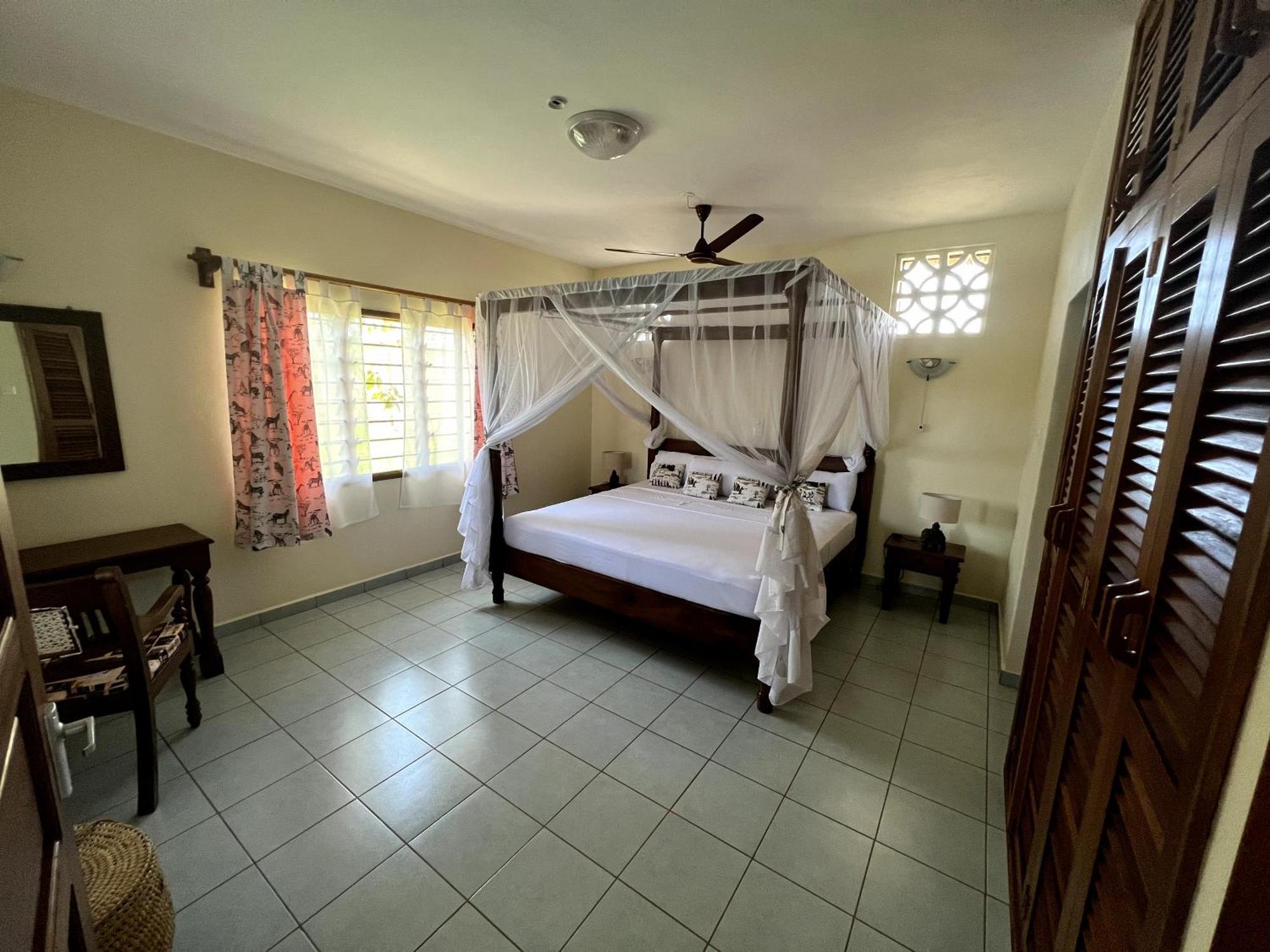 Paradiesische Villa Maisha Mazuri Mit Pool. Terrasse Und Personal Praia de Diani Exterior foto