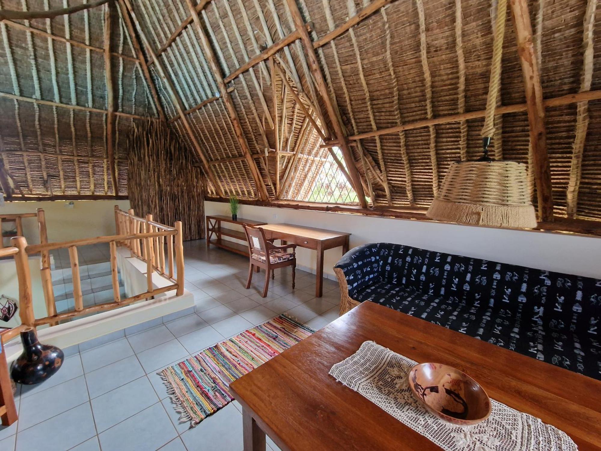 Paradiesische Villa Maisha Mazuri Mit Pool. Terrasse Und Personal Praia de Diani Exterior foto